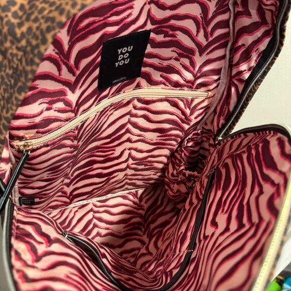 Stella & Dot Leopard Animal Print Lady Boss Backpack Mobwife Travel Laptop Bag - Picture 12 of 16